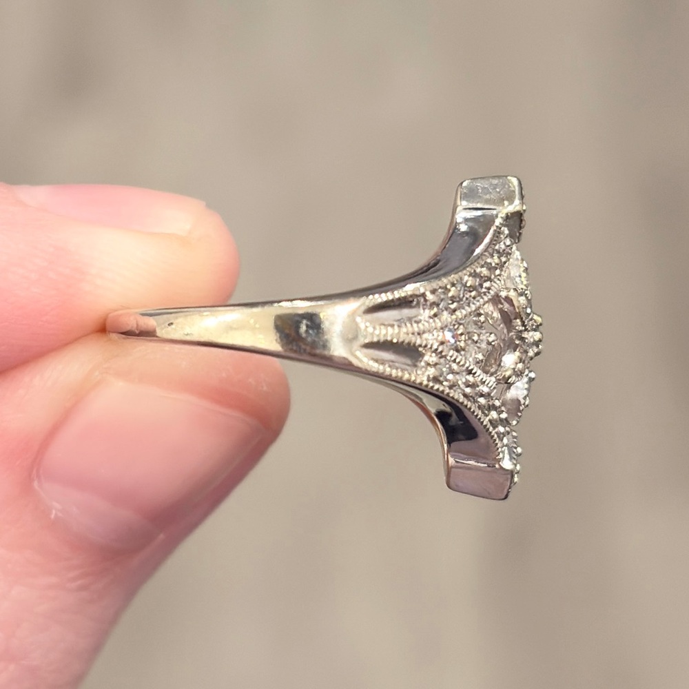 10K Diamond Snowflake Ring, Flower Filigree, Size 7.25, SUN Luxury - Picture 10 of 16